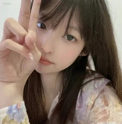  漂漂亮亮的女生头像已保存