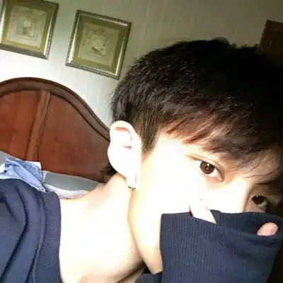  高清男头像侧脸干净真实男生侧脸头像图片