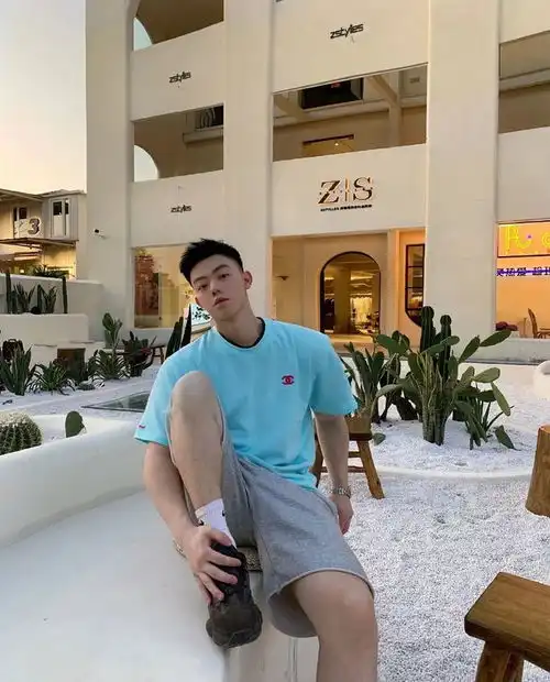  奶凶的短发小奶狗,你的可爱系男朋友上线了