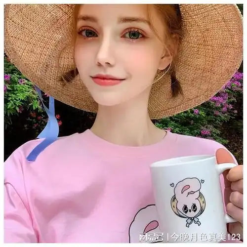  德国姑娘远嫁中国,三年后回家探亲母亲痛哭,直言为什么要骗我