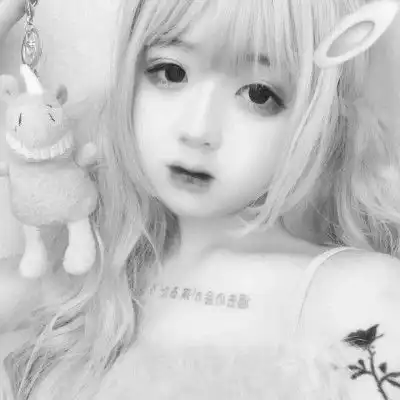 高清高冷黑白美女头像,长发的美女最好看了 高清高冷黑白美女头像,长发的美女最好看了