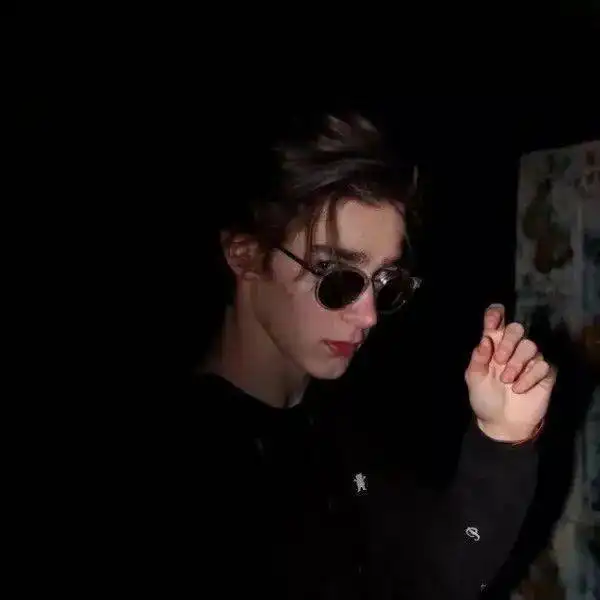 百看不厌的男女头像 百看不厌的男女头像