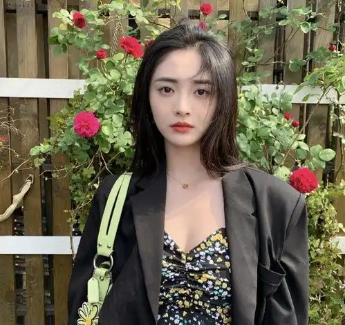 你的时尚穿搭博主周洁琼上线日常穿搭是青春元气的美少女 你的时尚穿搭博主周洁琼上线日常穿搭是青春元气的美少女