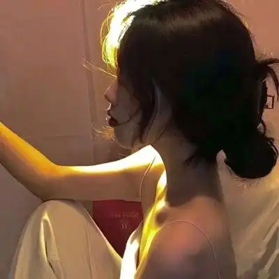  网易云热评上帝说她欠你很多么男子一下慌了,拼命摇头说
