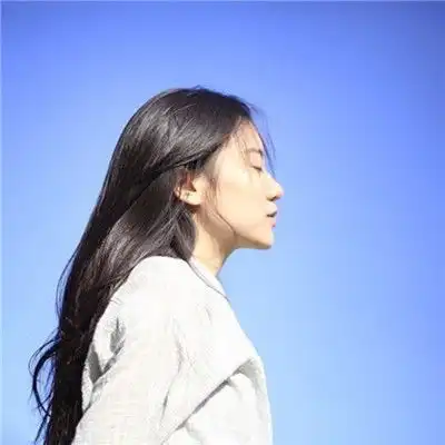  一秒自测是不是潜在女神三招轻松练出显瘦赫本线,让你脸小一圈