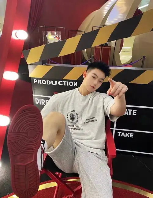  奶凶的短发小奶狗,你的可爱系男朋友上线了