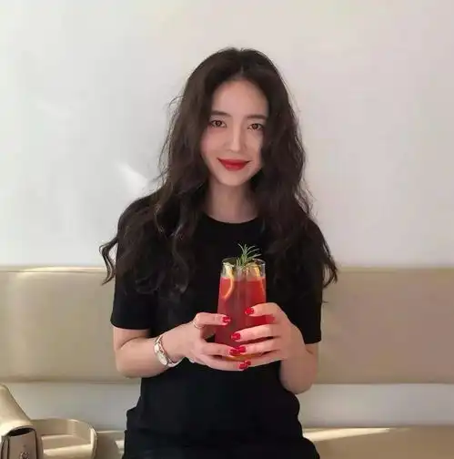  立春最适合的气质长发造型