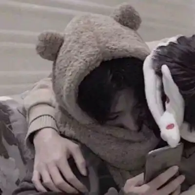  念七一对两张真人情侣恩爱头像
