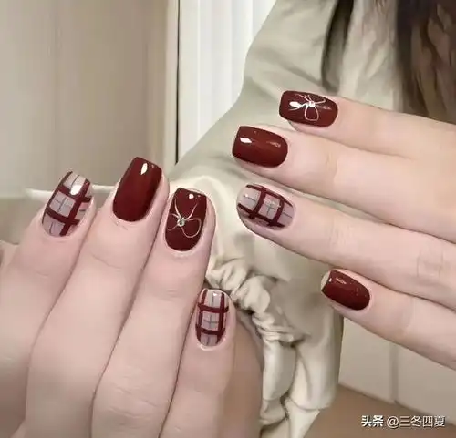  2025新年开运红系列美甲