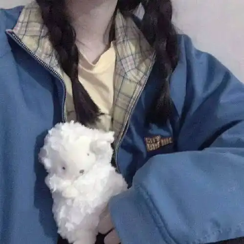  有没有那种女生头像不要怼脸的那种