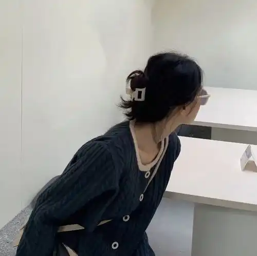 小众气质高冷系女生头像 小众气质高冷系女生头像