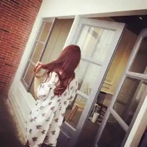 背影头像女生唯美侧脸 背影头像女生唯美侧脸