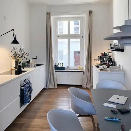 北欧女主的治愈系家居场面,门前庭院,绿树成荫,全屋精致又温馨 北欧女主的治愈系家居场面,门前庭院,绿树成荫,全屋精致又温馨