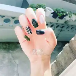 专属于春季的绿色系美甲,美爆了 专属于春季的绿色系美甲,美爆了