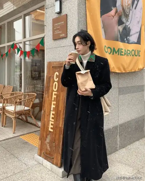 安静而有力,会穿黑色系的男人,才是真正的有品位的 安静而有力,会穿黑色系的男人,才是真正的有品位的