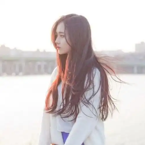 甜美系女头像侧脸安小乔