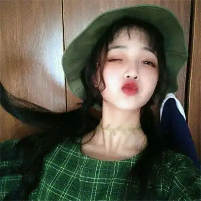 头像微信绿色系女生