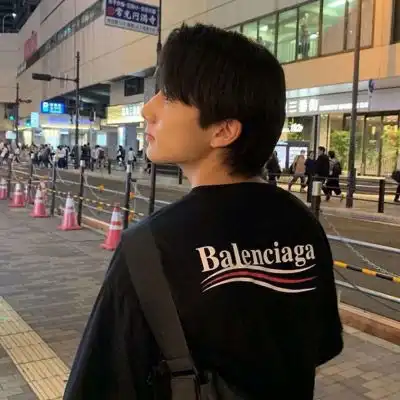 男生头像暖男帅气阳光背影回头别人就把你当枪使 男生头像暖男帅气阳光背影回头别人就把你当枪使