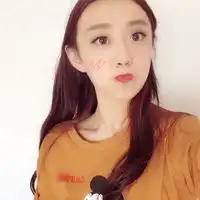 甜美系女头像侧脸发尾