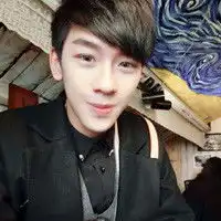  很有男人味的瓜子脸男生自拍头像,喜欢帅哥的来了