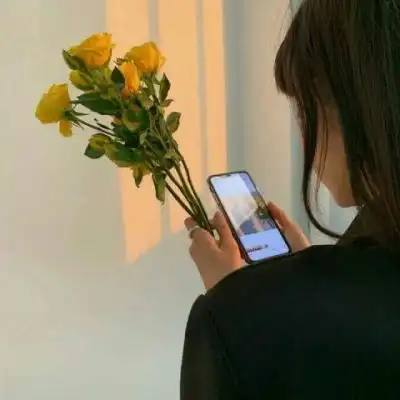 女生眼睛部位丧系头像伤