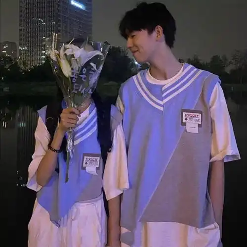  情侣头像简直百看不厌