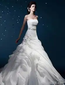  惊鸿一瞥kittychencouture婚纱系列