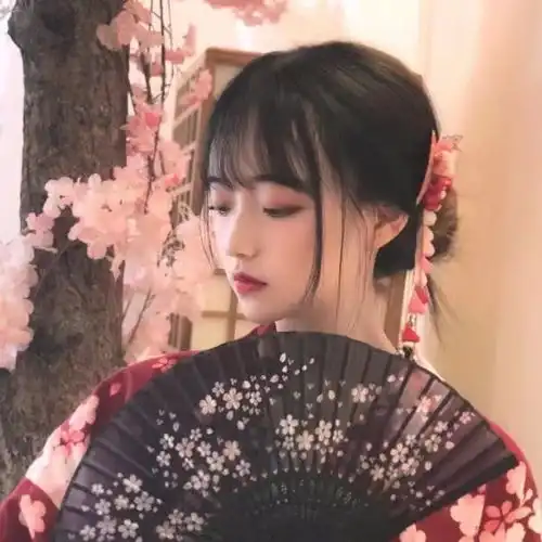 女生头像古风仙气红色