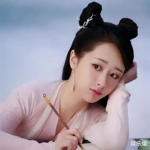 杨紫与欢瑞合约到期不续,沉香如屑成分手费,网友好昂贵 杨紫与欢瑞合约到期不续,沉香如屑成分手费,网友好昂贵