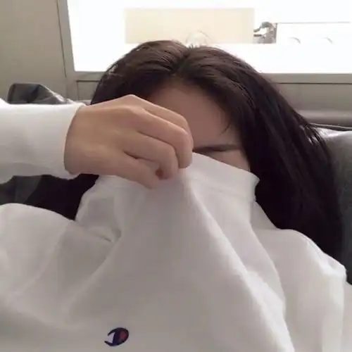 不露脸女生头像女孩子不要动不动就发脾气 不露脸女生头像女孩子不要动不动就发脾气