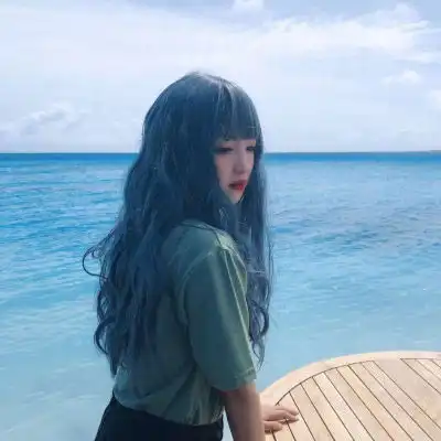  女生绿色头发头像高冷绿色系冷酷女生头像