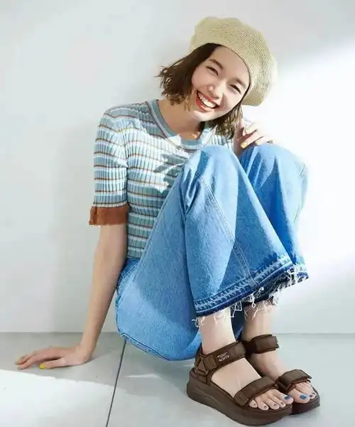 31岁日本姐姐初春治愈系穿搭,清新文艺不做作,简约自然又舒服 31岁日本姐姐初春治愈系穿搭,清新文艺不做作,简约自然又舒服