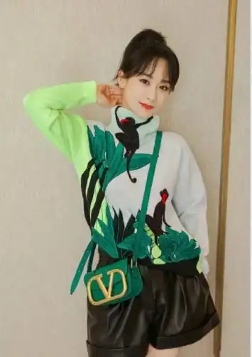 管它什么流行色,今年这个色系才最时髦,明星时尚达人爱了 管它什么流行色,今年这个色系才最时髦,明星时尚达人爱了