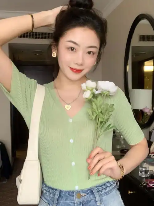 绿色太难驾驭看看这些清新养眼又时髦的绿色系穿搭,太高级 绿色太难驾驭看看这些清新养眼又时髦的绿色系穿搭,太高级