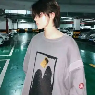 男生头像这个世界很沮丧,但总会照进阳光 男生头像这个世界很沮丧,但总会照进阳光