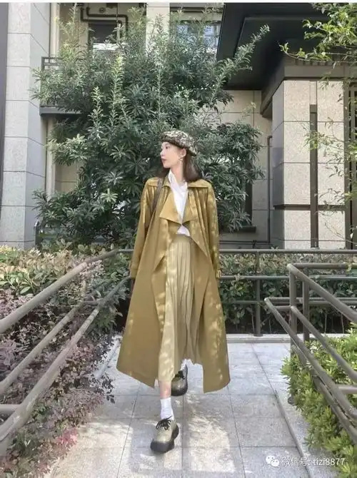 女人穿什么颜色风衣有气质 女人穿什么颜色风衣有气质