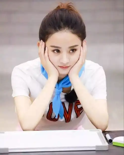 好看的头像女孩清冷系古