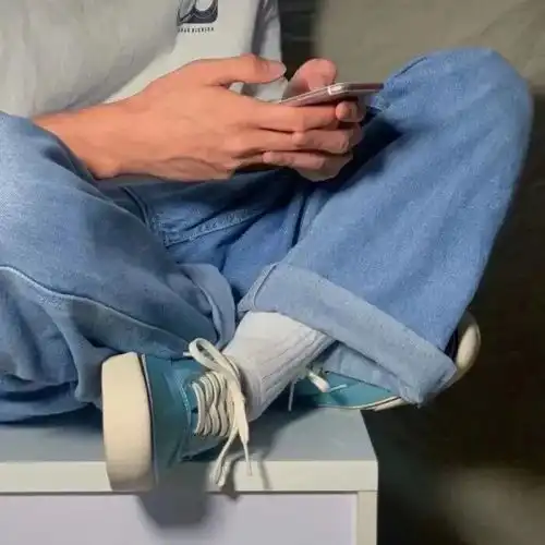 男生头像小众高级的真人男头 男生头像小众高级的真人男头