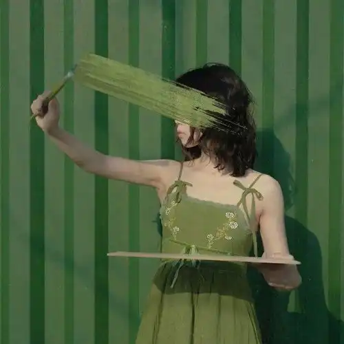 有没有一眼千年的绿色头像 有没有一眼千年的绿色头像