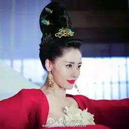  厉害了word爱张天爱首次跨界主持金鹰节互联网盛典,端庄,大气,有礼貌...搜狐