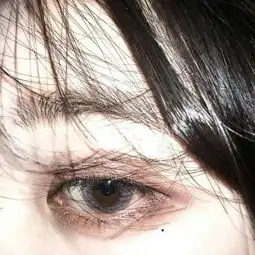  暖色系女生微博头像