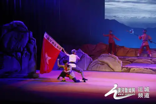  组图红色主题儿童剧先锋少年首场演出精彩上演