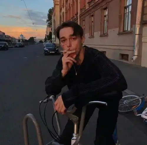 治愈系男生头像欧美男生