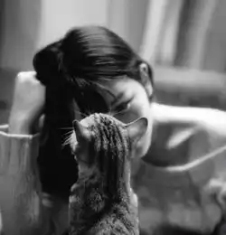 抑郁系伤感头像女生真人