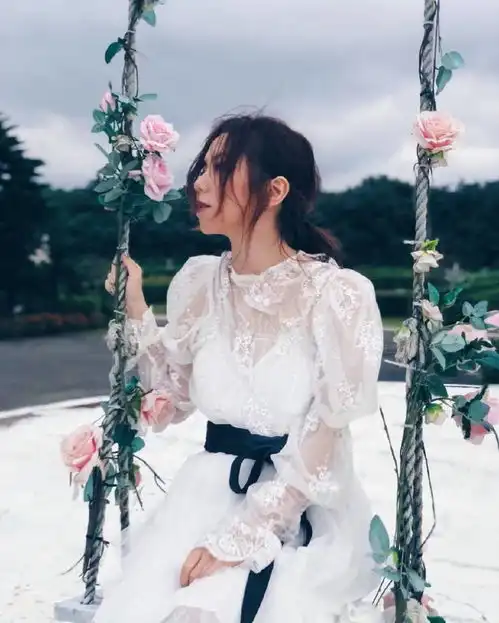  邓紫棋马尾搭配卫衣直接减龄10岁,少女感爆棚,27岁秒变17岁少女