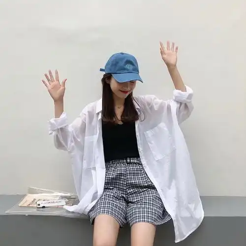 港风chic衬衣搭配,化身佛系美少女 港风chic衬衣搭配,化身佛系美少女