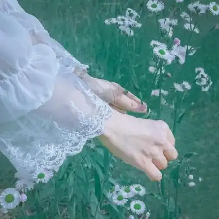  小清新部位女头森系,穿白纱裙的仙女