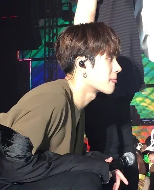 壁纸头像人间天使王嘉尔 壁纸头像人间天使王嘉尔