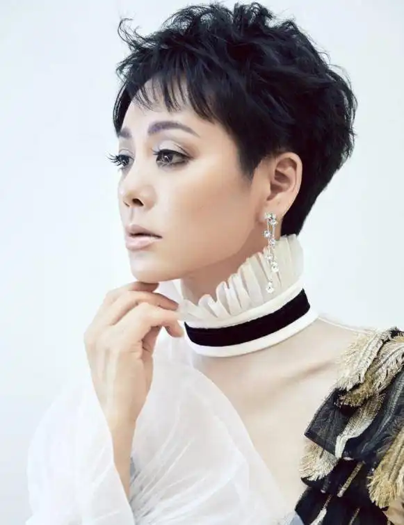 浪姐团名来了,张雨绮海报站位却引争议,宁静迟迟不换头像 浪姐团名来了,张雨绮海报站位却引争议,宁静迟迟不换头像