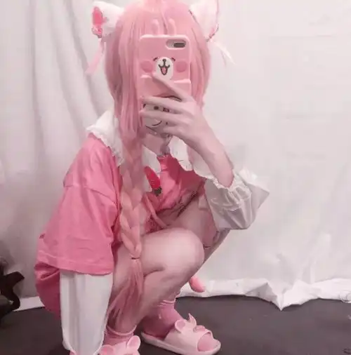  粉色系女生头像